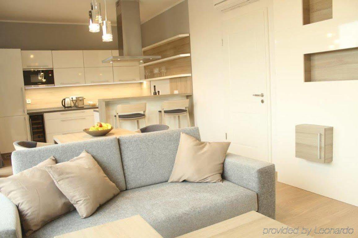Residenz Am Zwinger Aparthotel Dresden Eksteriør bilde A modern apartment